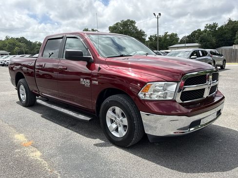 Used 2019 RAM 1500 Classic SLT RWD image 7