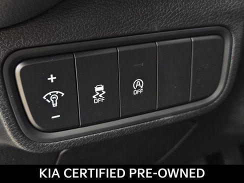 Certified 2025 Kia Soul LX w/ LX Technology Package FWD image 18