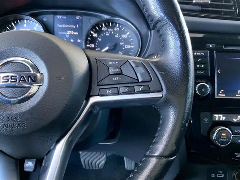 Used 2022 Nissan Rogue Sport SV image 25