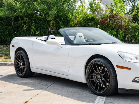 Used 2006 Chevrolet Corvette Convertible w/ Preferred Equipment Group image 63