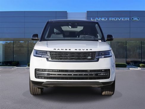 New 2026 Land Rover Range Rover SE image 2