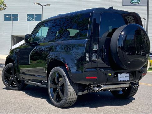 New 2026 Land Rover Defender 90 V8 AWD/4WD image 12