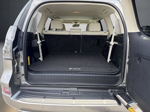 Used 2022 Lexus GX 460 Premium w/ Premium Package AWD/4WD image 12