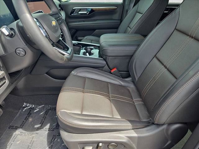 Certified 2026 Chevrolet Suburban High Country RWD image 16