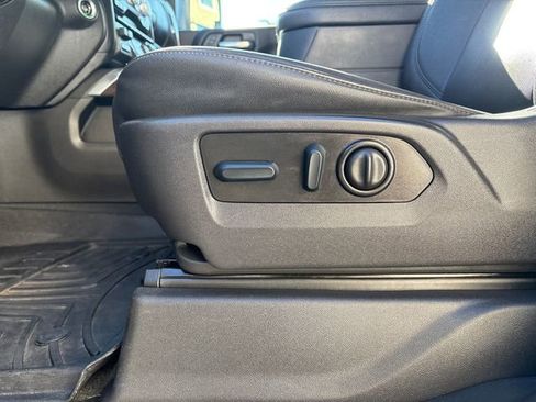 Used 2022 GMC Sierra 2500 SLT w/ SLT Premium Package image 37