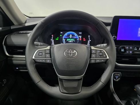 Used 2025 Toyota Grand Highlander AWD Hybrid image 16