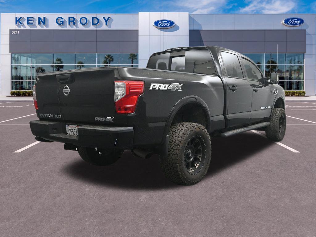 Used 2019 Nissan Titan PRO-4X w/ Pro-4x Convenience Package AWD/4WD image 7