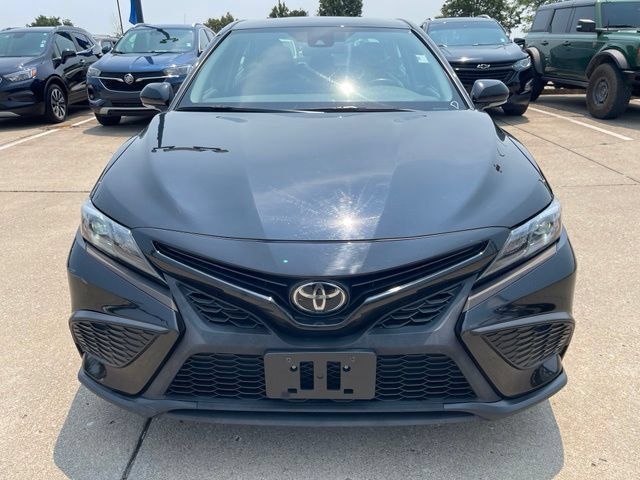 Used 2024 Toyota Camry SE FWD image 5