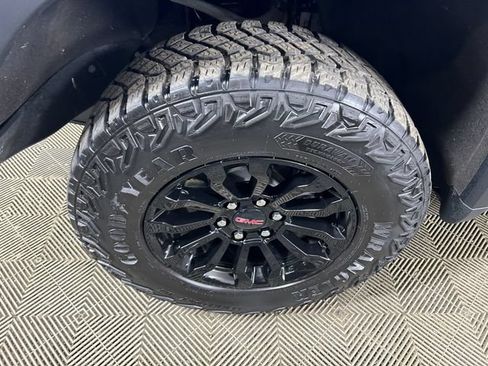Used 2023 GMC Sierra 1500 AT4X AWD/4WD image 11