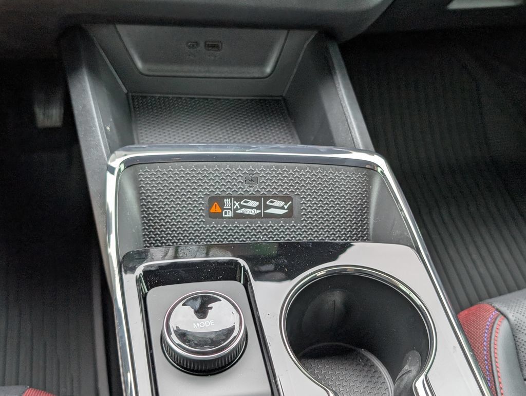New 2026 Chevrolet Equinox RS w/ Safety and Technology Package FWD image 23