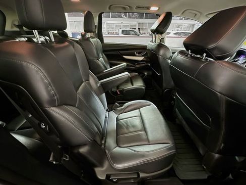 Used 2019 Subaru Ascent Limited image 28