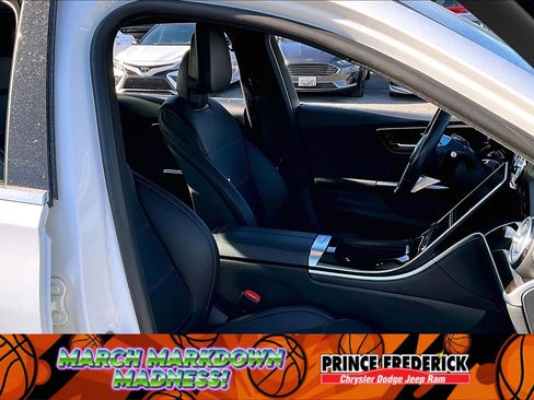 Used 2022 Mercedes-Benz C 300 C 300 image 7