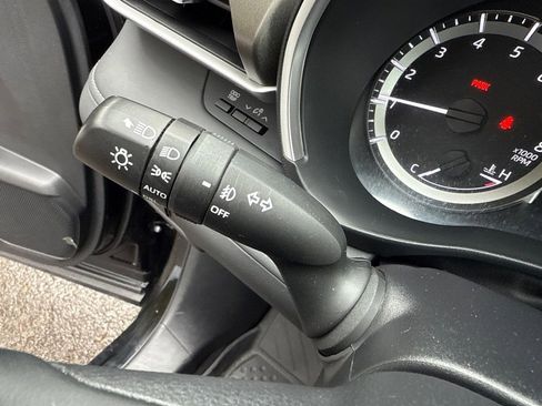 Certified 2023 Toyota Highlander XLE image 36