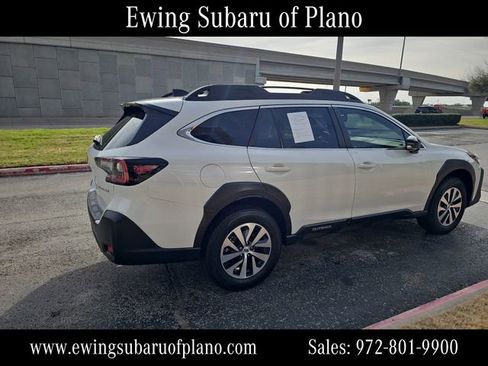 Used 2025 Subaru Outback Premium image 5