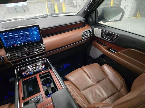 Used 2023 Lincoln Navigator L Reserve AWD/4WD image 45