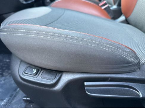 Used 2015 FIAT 500L Trekking image 31