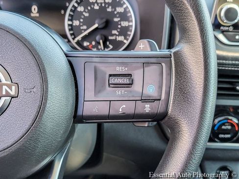 Used 2024 Nissan Rogue SV FWD image 17
