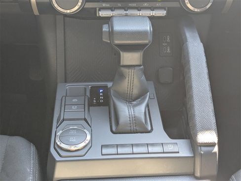 Used 2024 Toyota Tacoma SR5 image 17