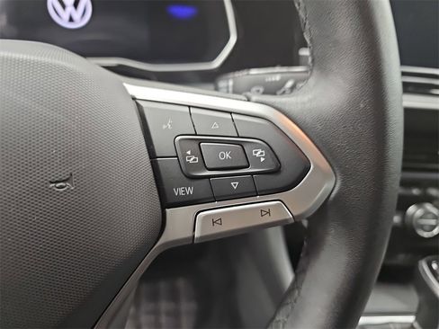 Used 2024 Volkswagen Jetta SE image 17