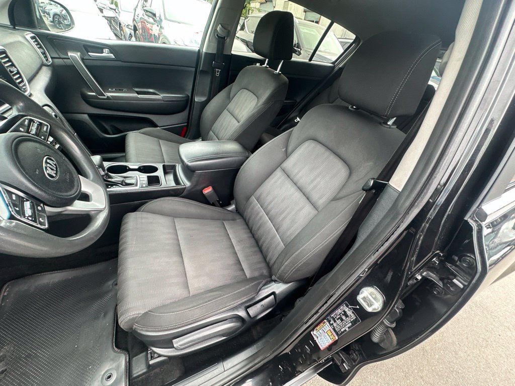 Used 2022 Kia Sportage LX AWD/4WD image 10