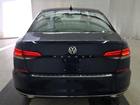 Used 2022 Volkswagen Passat 2.0T SE image 5