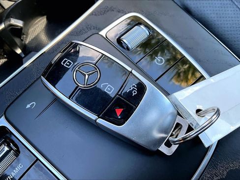 Used 2022 Mercedes-Benz E 350 Sedan image 15