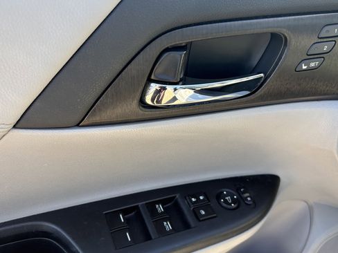 Used 2013 Honda Accord EX-L image 17