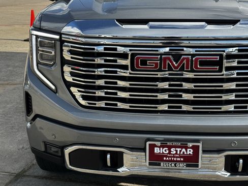 Used 2025 GMC Sierra 1500 Denali w/ Denali Reserve Package AWD/4WD image 6