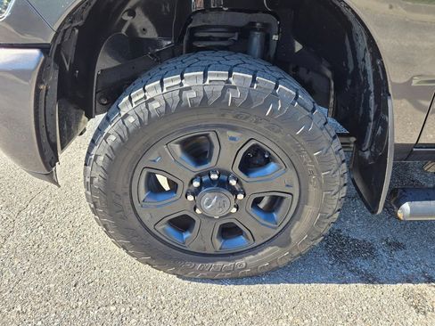 Used 2017 RAM 2500 Big Horn w/ Sport Appearance Group AWD/4WD image 9