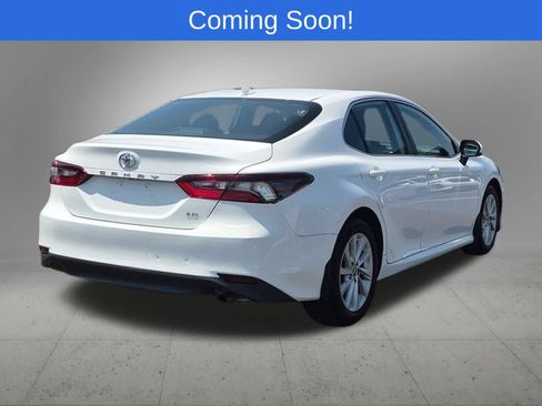Used 2022 Toyota Camry LE FWD image 6