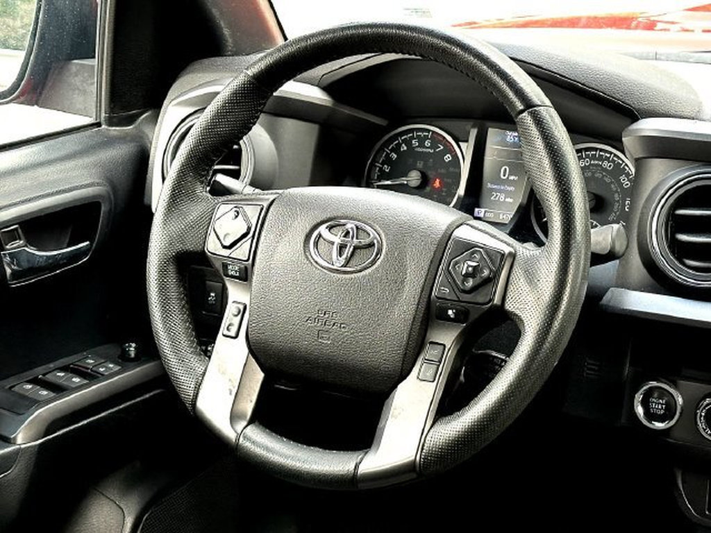 Used 2021 Toyota Tacoma TRD Sport w/ Technology Package AWD/4WD image 30