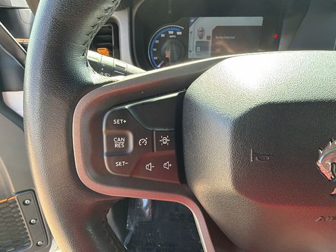 Used 2024 Ford Bronco Badlands image 26