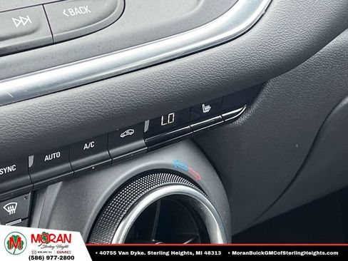Used 2024 Chevrolet Blazer LT FWD image 26