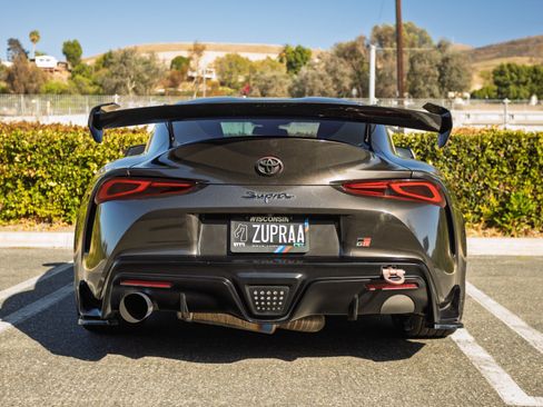 Used 2021 Toyota Supra RWD image 6