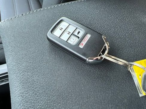 Used 2019 Honda CR-V EX image 14