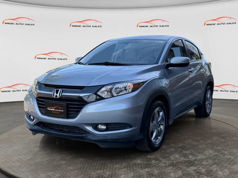 Used 2017 Honda HR-V EX image 1