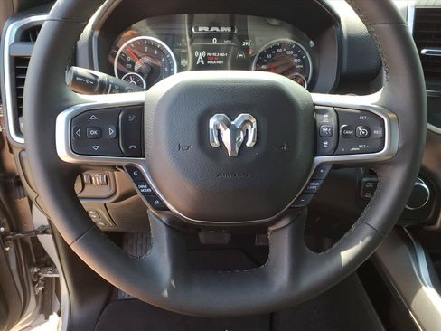 Used 2025 RAM 1500 Big Horn AWD/4WD image 24