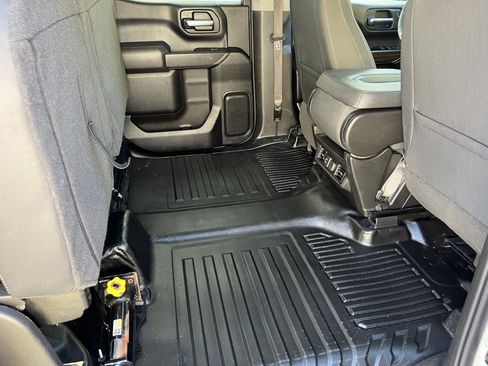 Used 2022 Chevrolet Silverado 1500 LT image 18