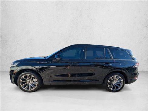 New 2025 Lincoln Aviator 2WD w/ Jet Appearance Package image 5