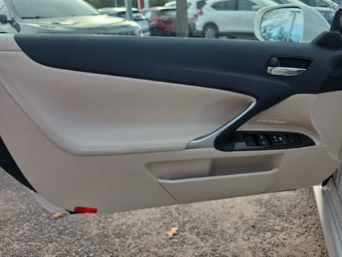 Used 2010 Lexus IS 250C image 15