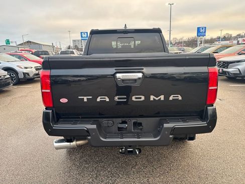 Used 2025 Toyota Tacoma Limited image 8