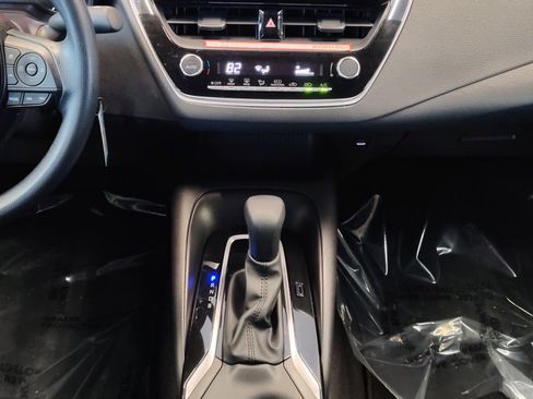 Used 2025 Toyota Corolla LE image 23