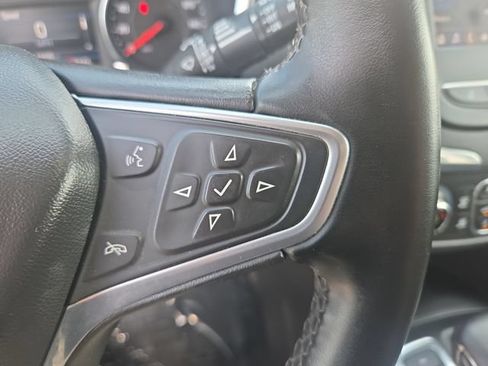 Used 2023 Chevrolet Equinox LT AWD/4WD image 21