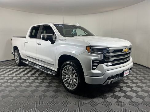 Certified 2024 Chevrolet Silverado 1500 High Country w/ Technology Package AWD/4WD image 9