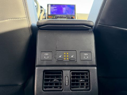 Used 2024 Subaru Solterra Touring w/ Touring Package image 28