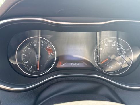Used 2020 Jeep Cherokee Trailhawk w/ Cold Weather Group AWD/4WD image 19