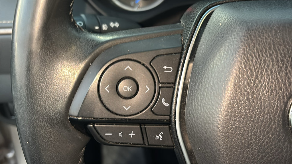 Used 2024 Toyota Venza XLE AWD/4WD image 19