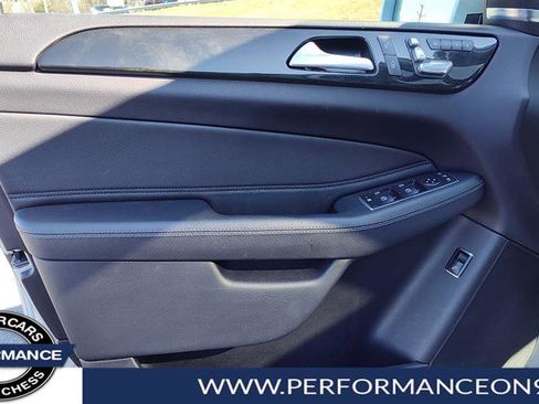 Used 2019 Mercedes-Benz GLE 400 4MATIC image 9