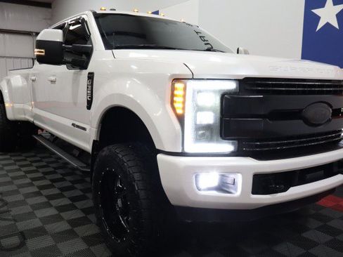 Used 2017 Ford F350 Lariat w/ Lariat Value Package AWD/4WD image 24