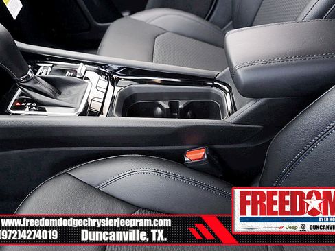 New 2026 Jeep Compass Latitude image 35